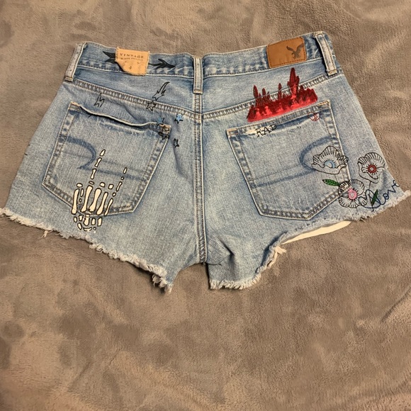 American Eagle Vintage High Rise Shorts size 4 - Picture 2 of 9